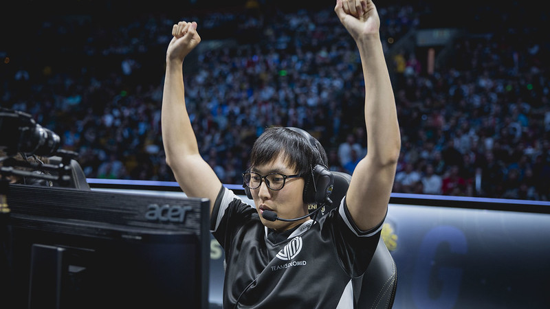 Doublelift via Lo L Esports Photos