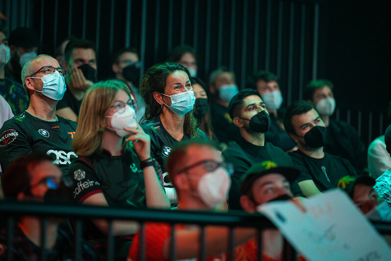 FNC Fans 1009