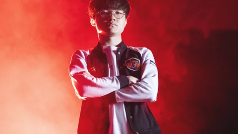 Faker stays with T1