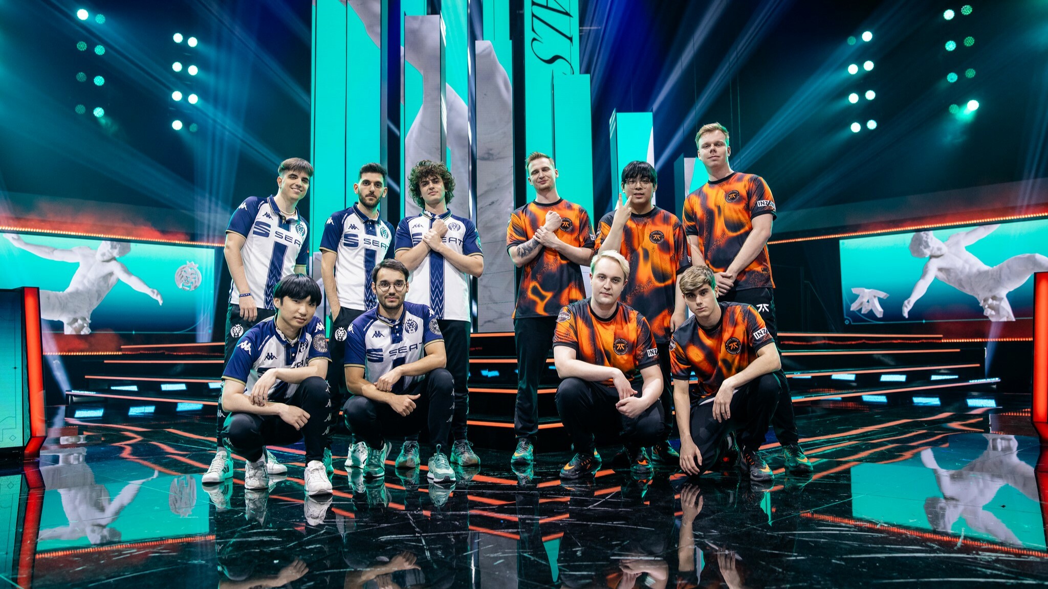 MAD Lions and Fnatic Group Picture before 2023 LEC Lower Bracket Finals