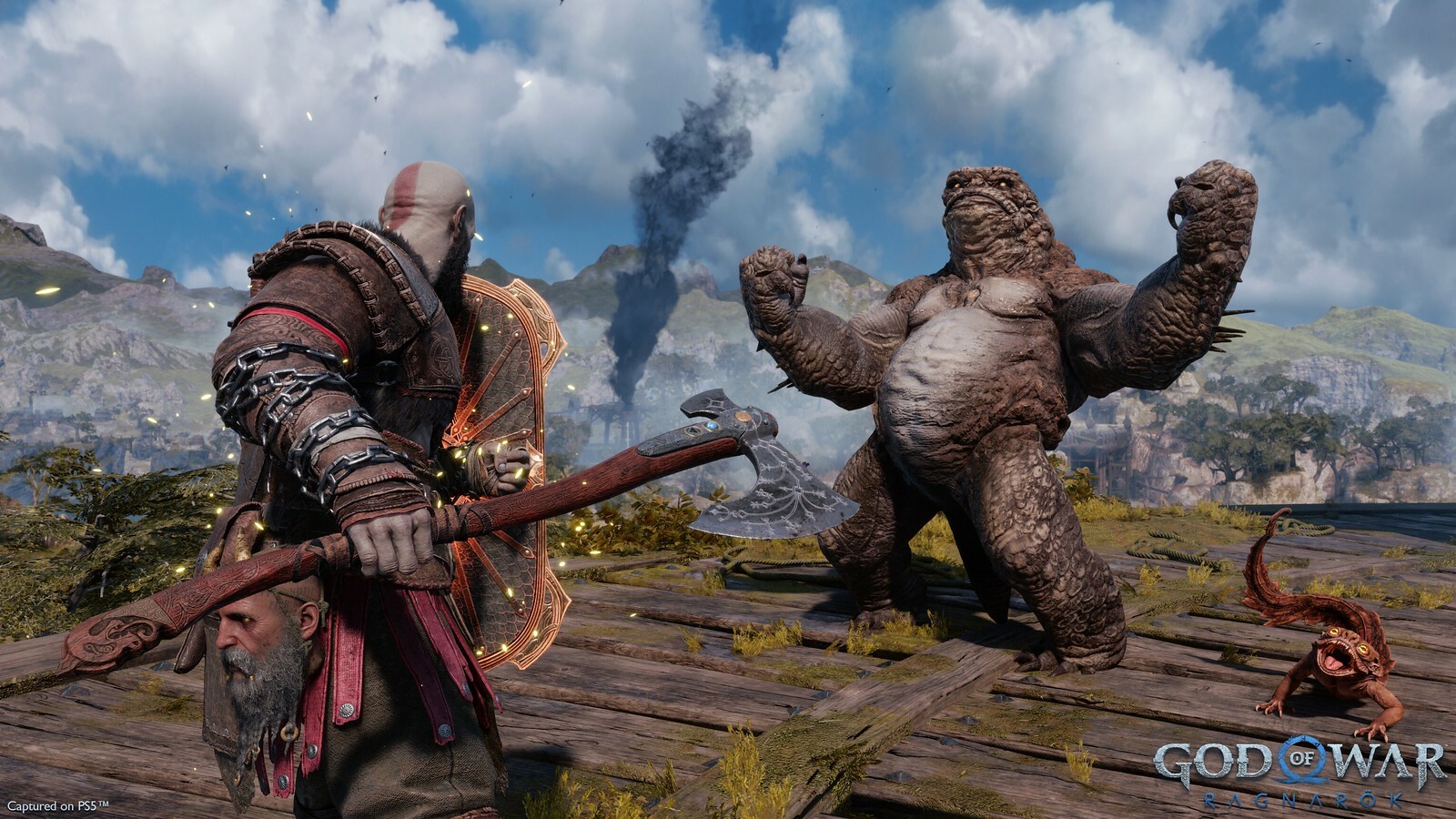 Kratos kämpft gegen ein Monster in God of War: Ragnarök