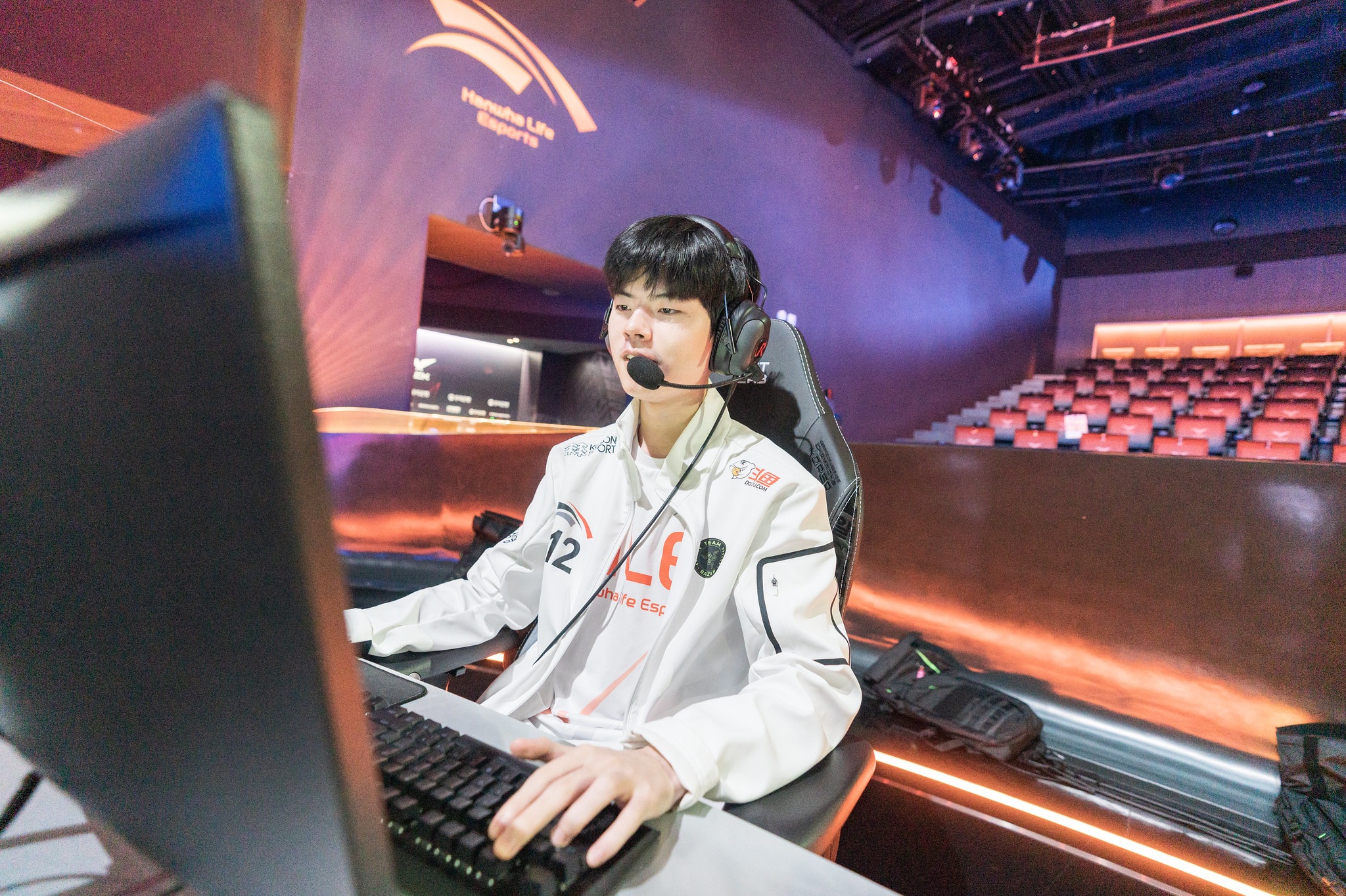 HLE DEFT2021