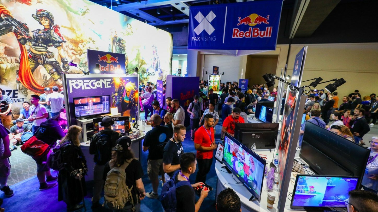 PAX West 2023: Muchos fanáticos juegan y prueban sus juegos favoritos