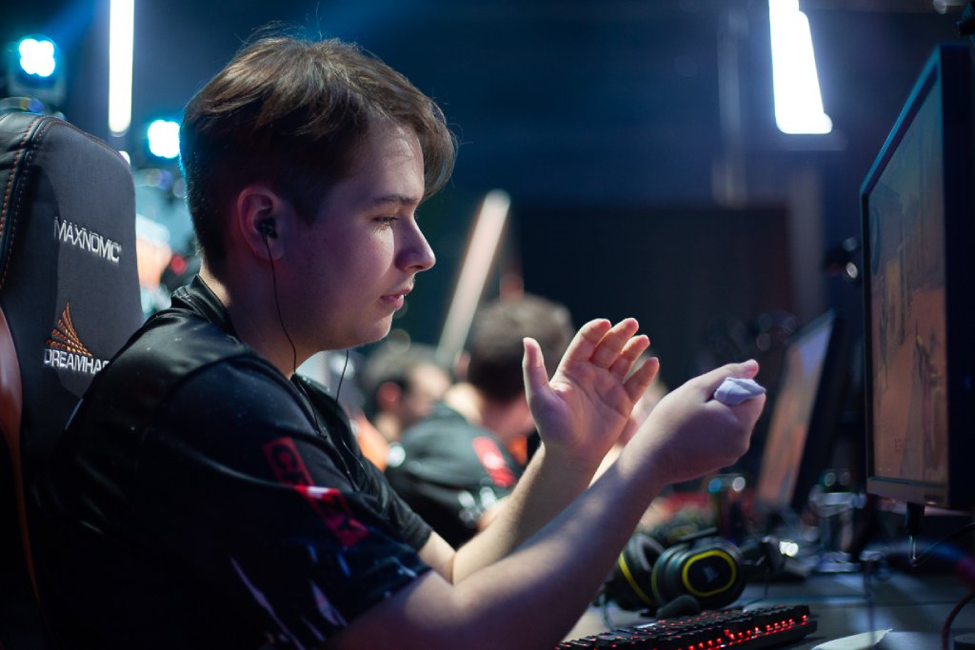 SHiPZ CR4ZY sell roster c0ntact gaming
