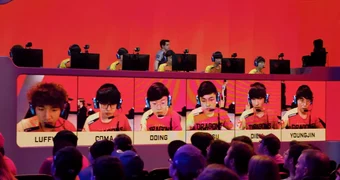 Shanghai Dragons on stage 2019