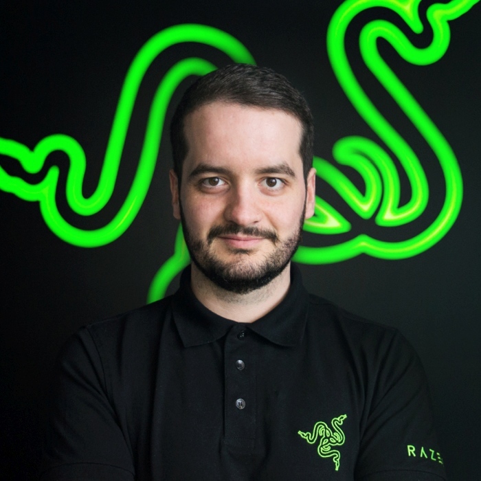 Stefan Rechyyy Rech como Influencer y Gerente de Comunidad en Razer