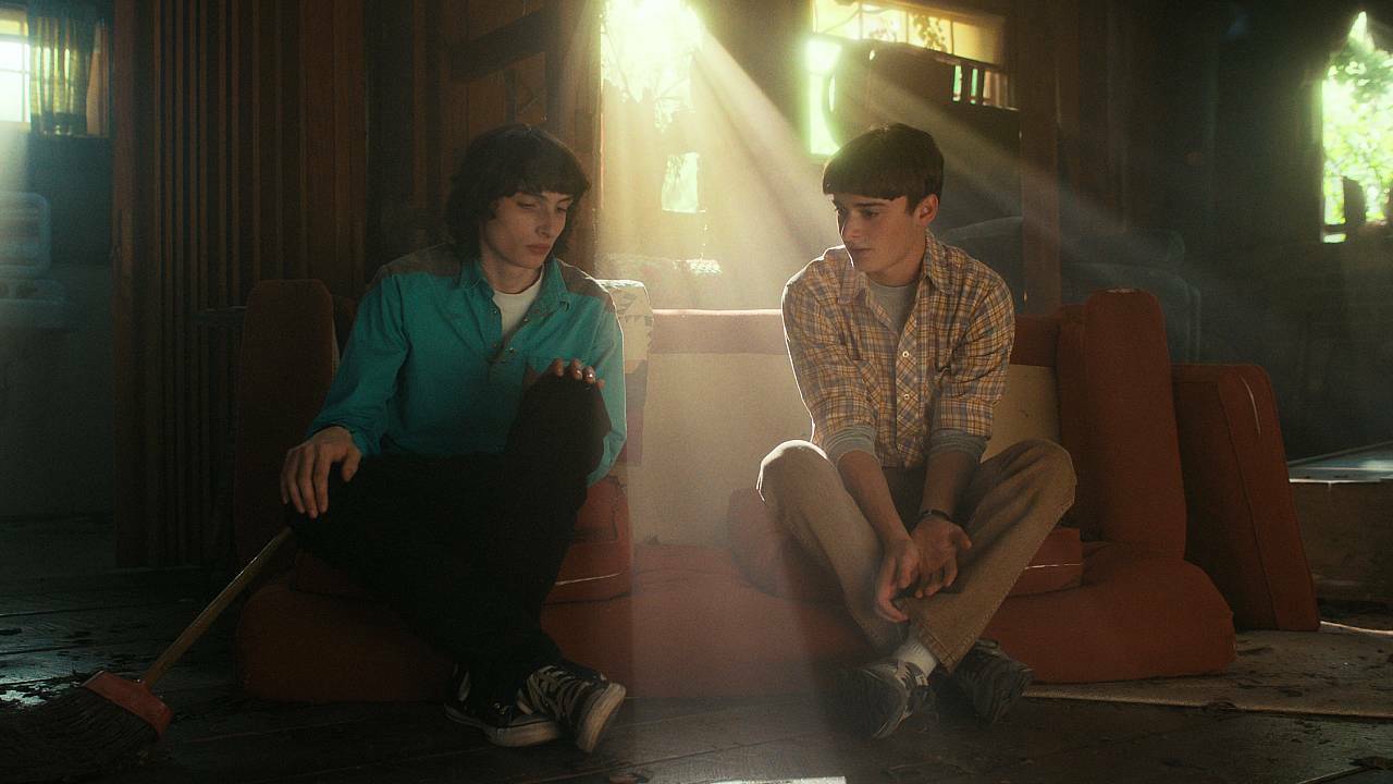 Stranger Things Noah Schnapp Finn Wolfhardt
