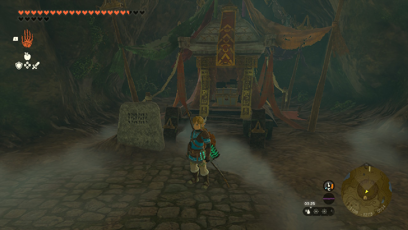 Zelda: Tears of the Kingdom Link frente al cofre dentro del Coliseo