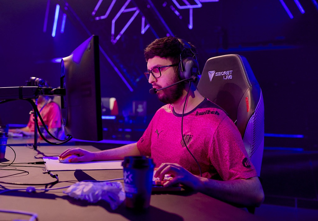Vision Strikers Delz1k
