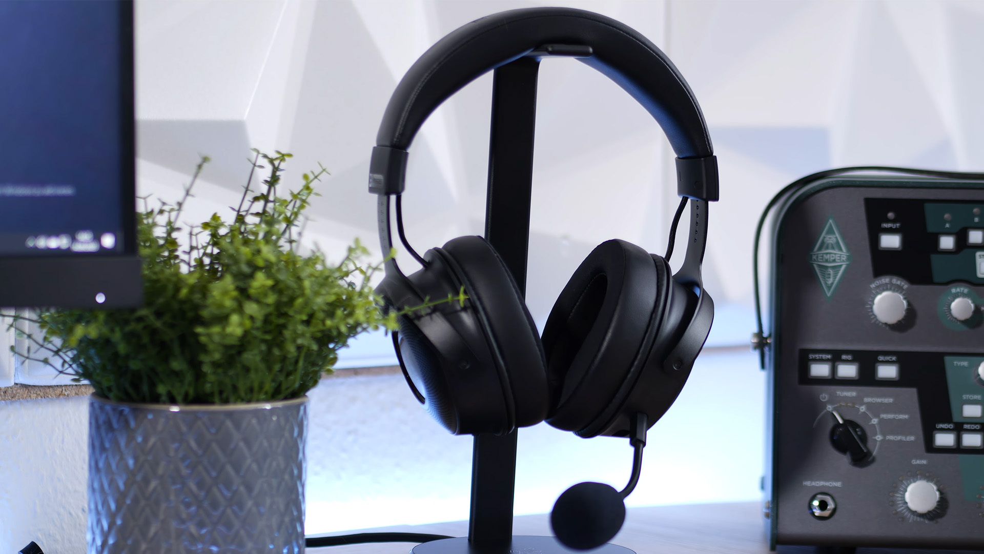 Auch Headset und Ständer passen zusammen. © Gamers Gear