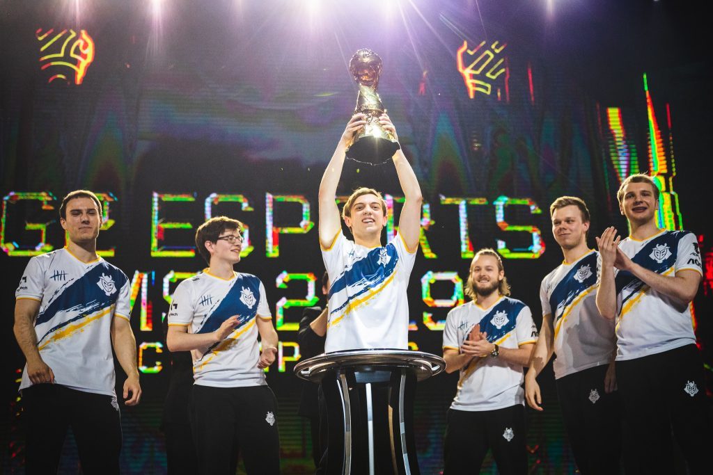 G2 Esports lifting the trophy at MSI 2019