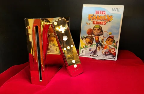 Golden wii console queen elizabeth II