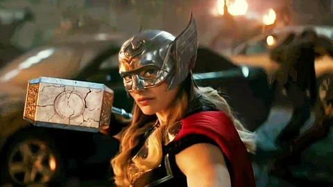 Thor love and thunder jane foster
