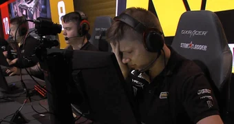 Zeus s1mple